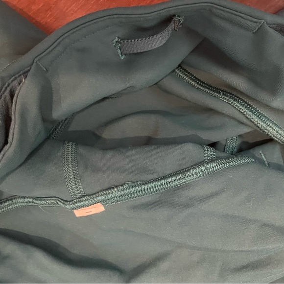 Lululemon Pace Rival Crop Full-On Luxtreme 22"
Emerald size 4 - Picture 7 of 8